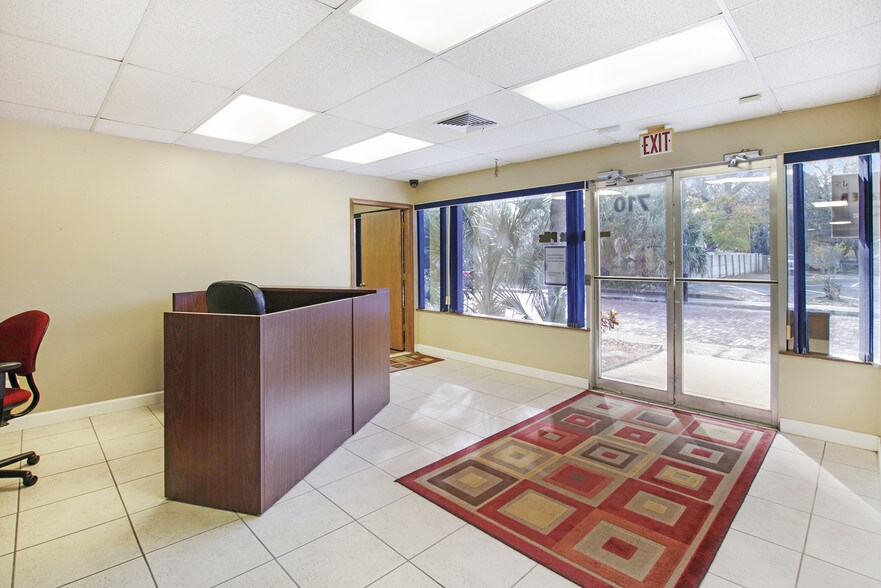 More Photos Of 710 1st Ave SW, Largo Office For Lease