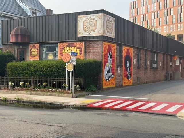 More Photos Of 236 Pearl St, Somerville Industrial For Lease