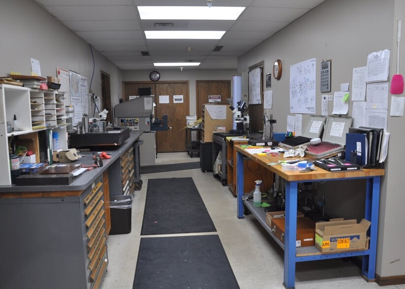 More Photos Of 1418 5th St S, Hopkins Manufacturing For Sale