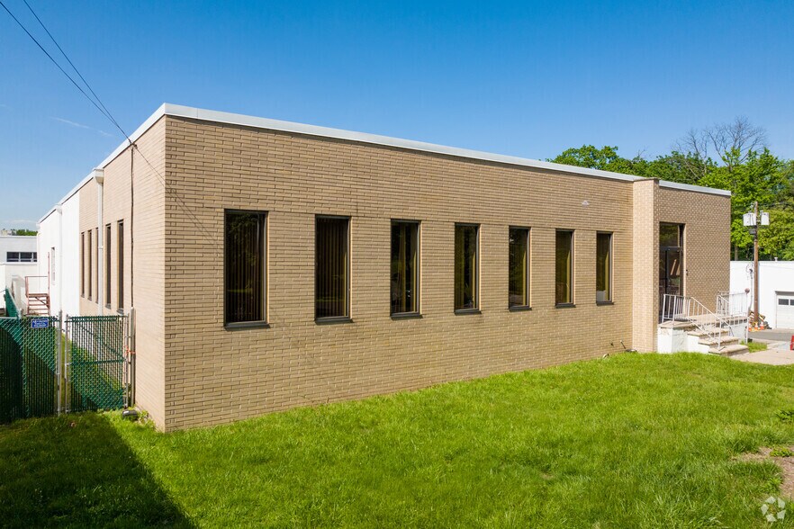 More Photos Of 180 Kingsland Rd, Clifton Warehouse For Lease