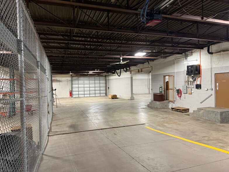 More Photos Of 345 Atwater St, Saint Paul Warehouse For Lease