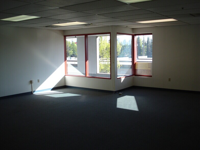 More Photos Of 3700 Woodland Dr, Anchorage Flex For Sale