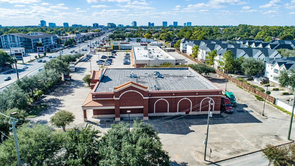 More Photos Of 9292 Westheimer Rd, Houston Convenience Store For Sale