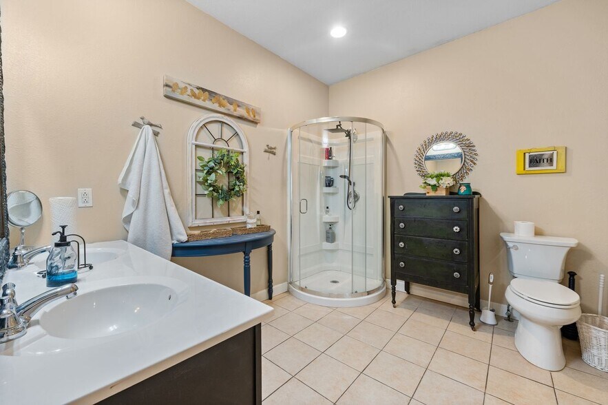 More Photos Of 8861 Botanical Ave, Caseyville Specialty For Sale