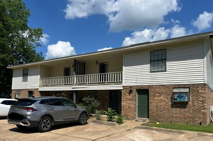 More Photos Of 101-103 Creek Bend Rd, Natchez Apartments For Sale
