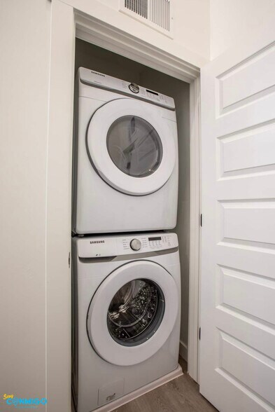 More Photos Of 302 40th St, Ogden Multifamily For Sale