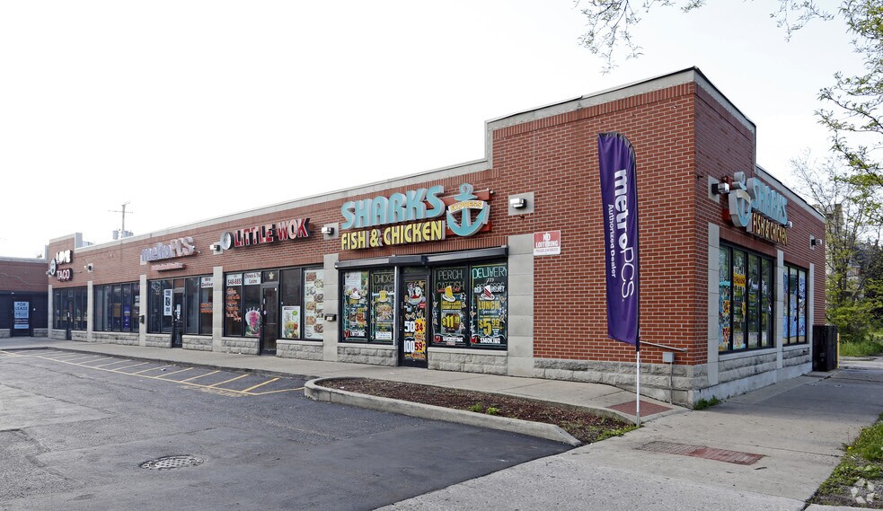 More Photos Of 101-115 E 51st St, Chicago Unknown For Lease