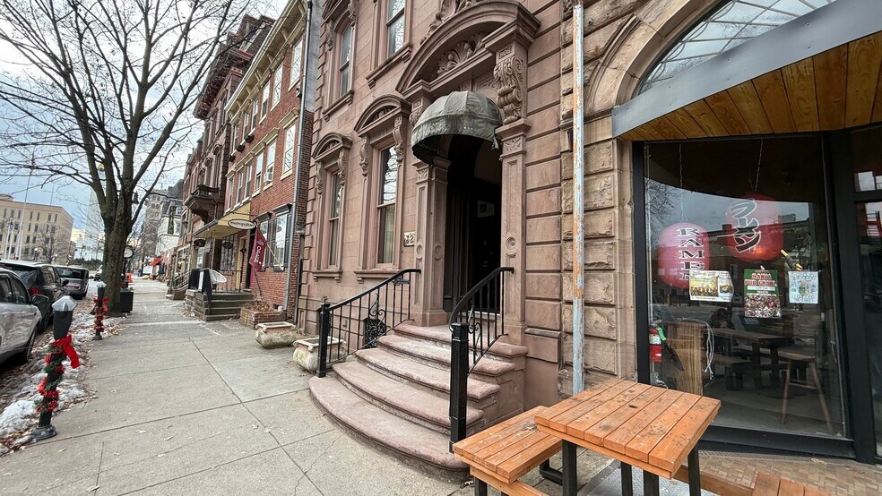 More Photos Of 32 N 3rd St, Easton General Retail For Lease