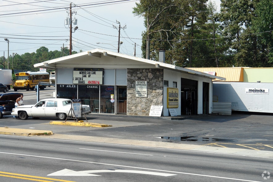 Primary Photo Of 4062 Glenwood Rd, Decatur Auto Repair For Lease