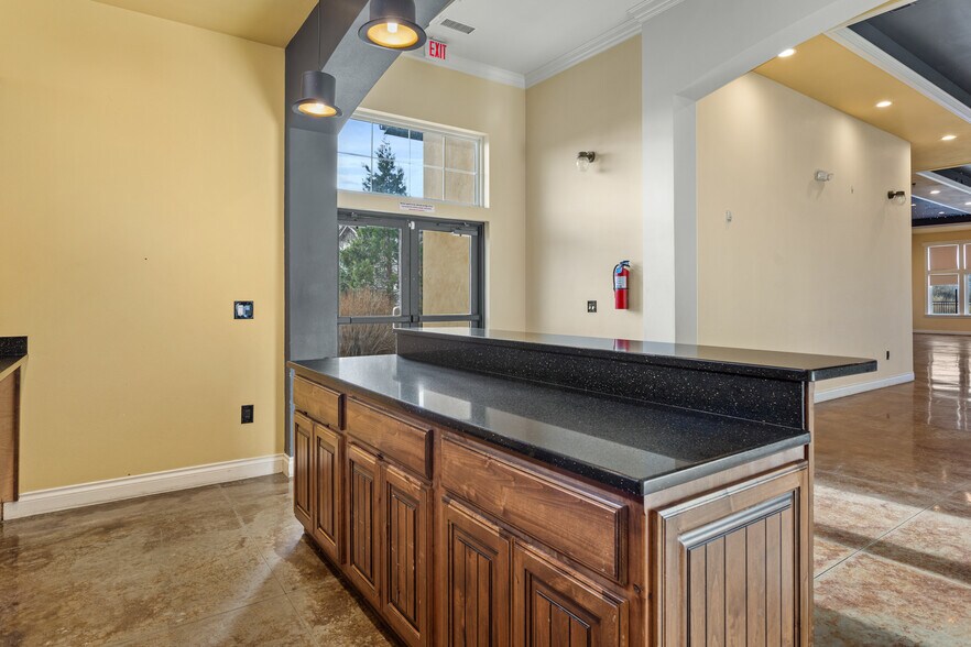 More Photos Of 7998 Vialago Pkwy, Zillah Specialty For Sale