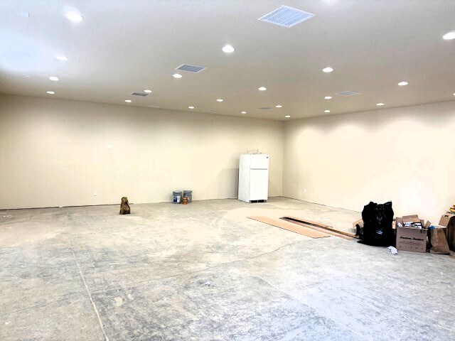 More Photos Of 18906 Hesperian Blvd, Hayward Unknown For Lease