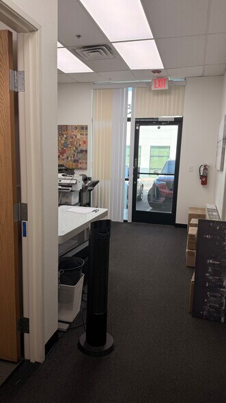 More Photos Of 595 E Brooks Ave, North Las Vegas Warehouse For Lease