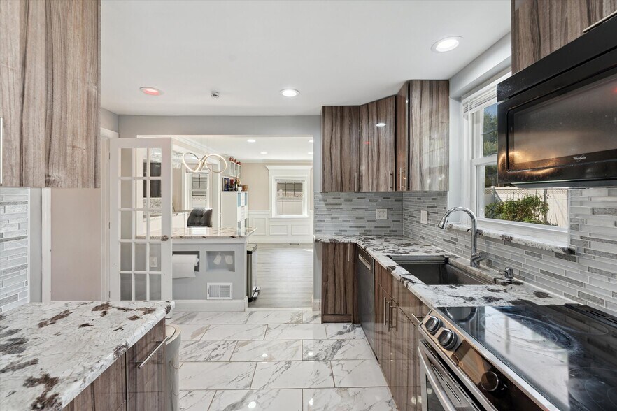 More Photos Of 419 N York Rd, Hatboro Office Residential For Sale
