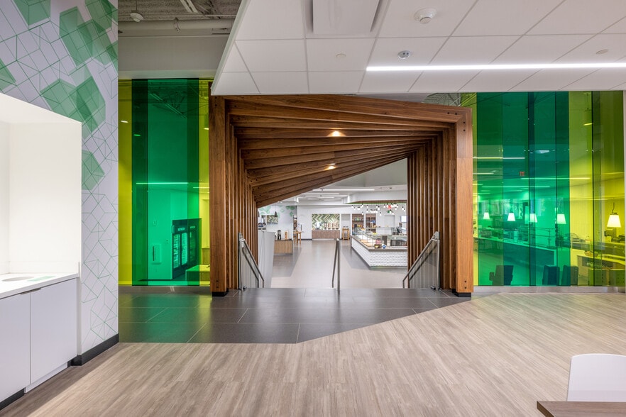 More Photos Of 115 Tripps Ln, Riverside Flex For Sale