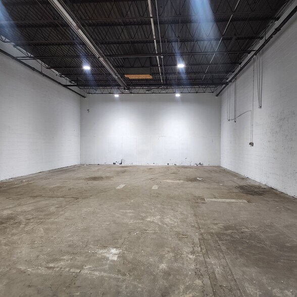 More Photos Of 1770-1810 Lemoyne Ave, Syracuse Warehouse For Lease