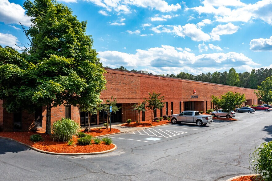 Primary Photo Of 6610 Bay Cir, Peachtree Corners Warehouse For Lease