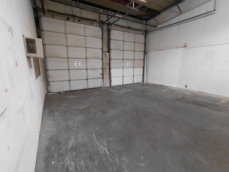 More Photos Of 6709-6711 W 58th Pl, Arvada Warehouse For Lease