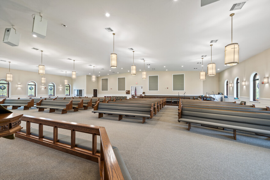 More Photos Of 5056 FL-47, Lake City Specialty For Sale