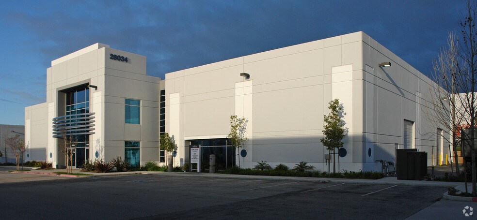 More Photos Of 28034 Industry Dr, Valencia Industrial For Lease