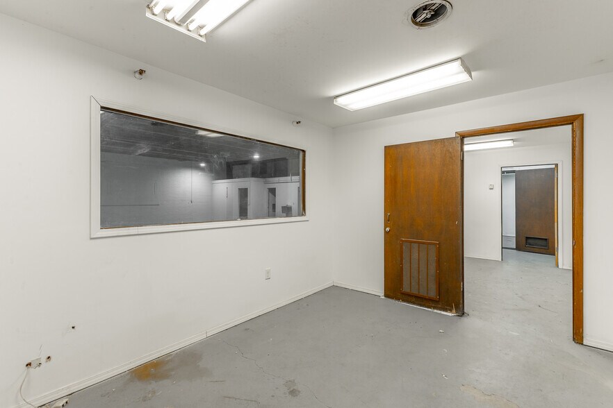 More Photos Of 3707 Calhoun Ave, Chattanooga Warehouse For Lease
