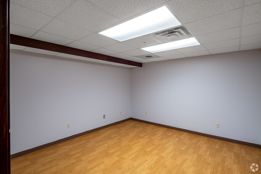 More Photos Of 4205 Charlar Dr, Holt Loft Creative Space For Sale