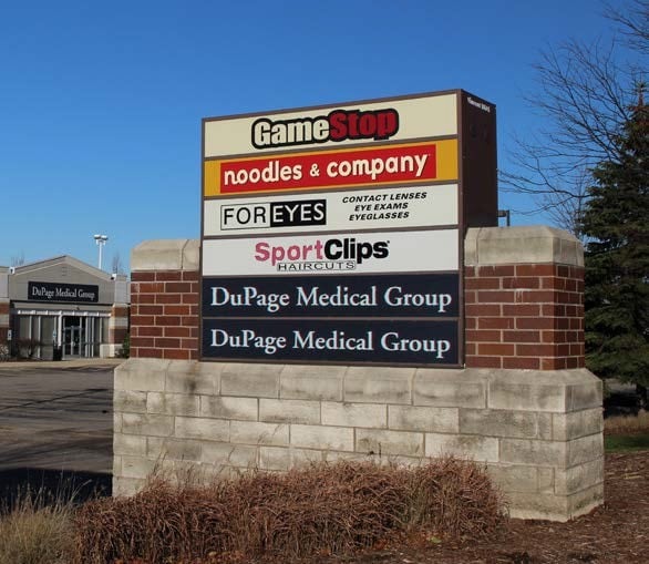 More Photos Of 137-149 N Weber Rd, Bolingbrook Restaurant For Lease