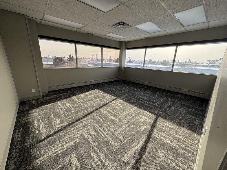 More Photos Of 10525 170 St NW, Edmonton Office For Lease
