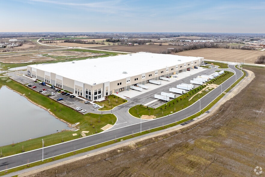 More Photos Of 3010 Longmeadow Pky, Algonquin Distribution For Lease