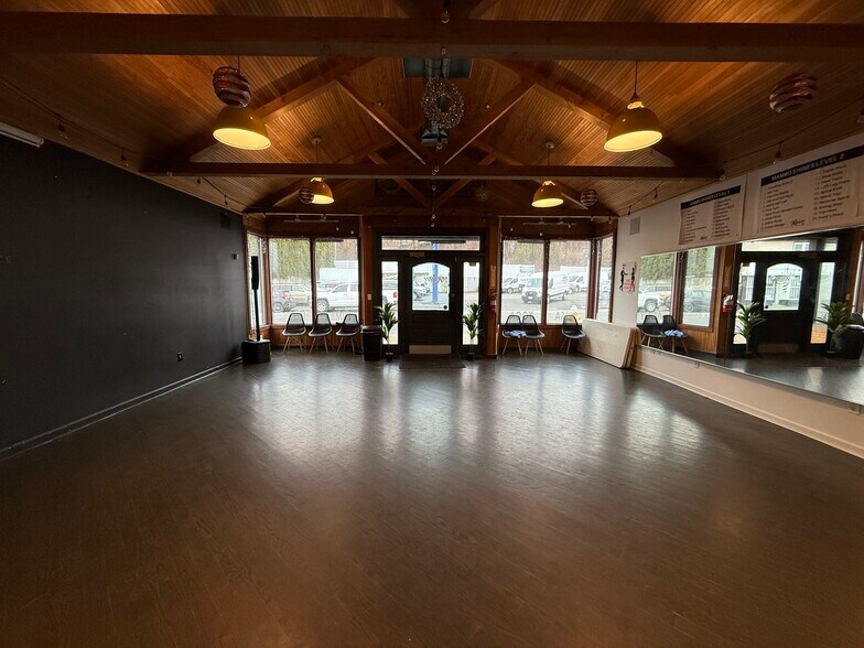 More Photos Of , Worcester General Retail For Sale