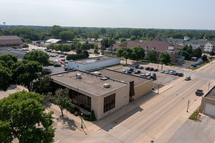 More Photos Of 310 2nd St NE, Austin Office For Sale