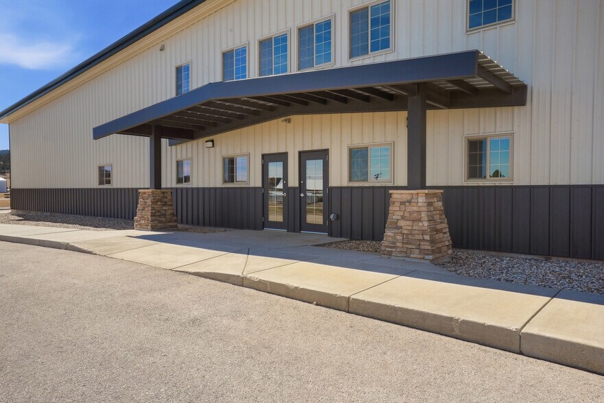 More Photos Of 1151 Industry Rd, Sturgis Manufacturing For Sale
