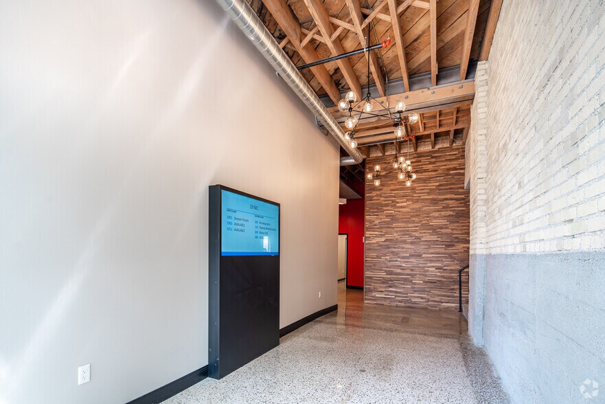 More Photos Of 1911 Nicollet Ave, Minneapolis Medical For Lease