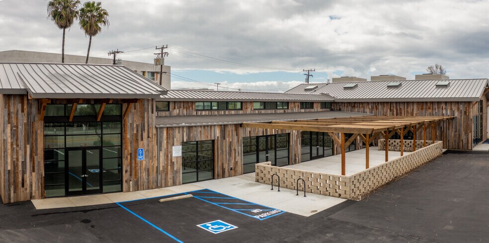 More Photos Of 1600 Lincoln Blvd, Santa Monica Freestanding For Lease