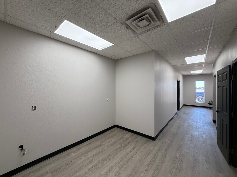 More Photos Of 3315 E State Highway 158, Midland Warehouse For Lease
