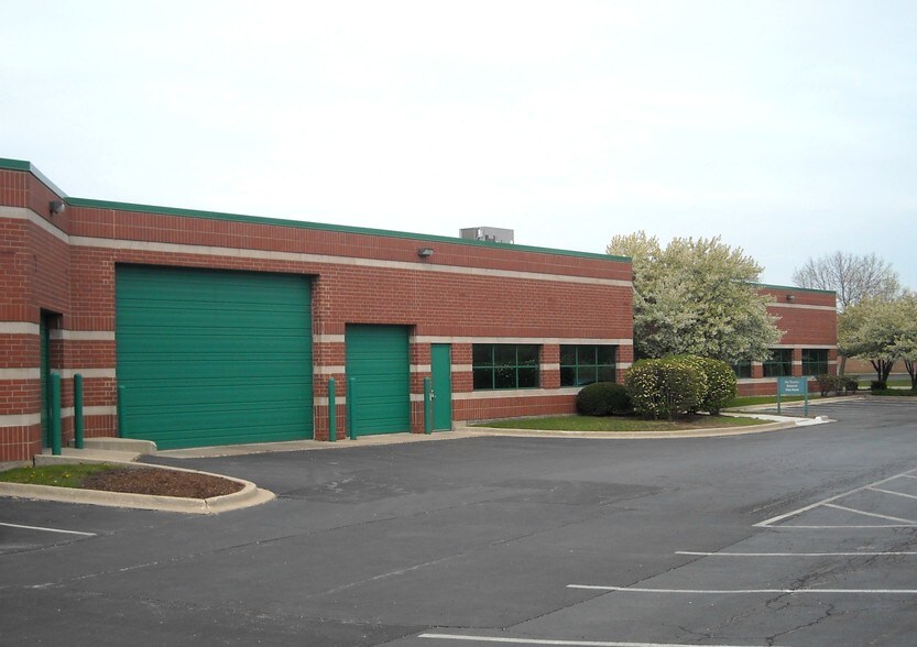More Photos Of 1303-1359 Barclay Blvd, Buffalo Grove Research And Development For Lease