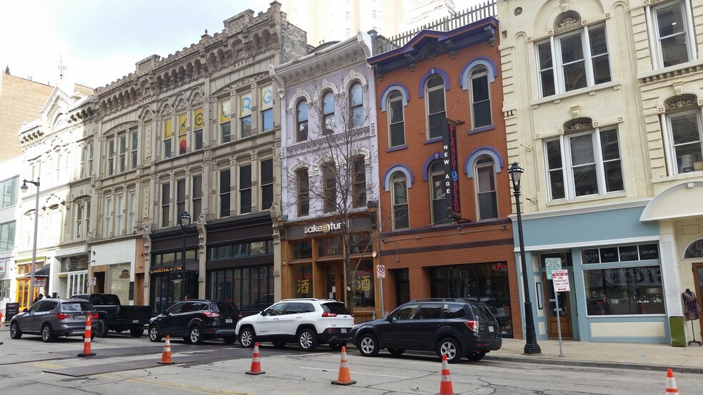 More Photos Of 714 N Milwaukee St, Milwaukee Storefront Retail Office For Sale