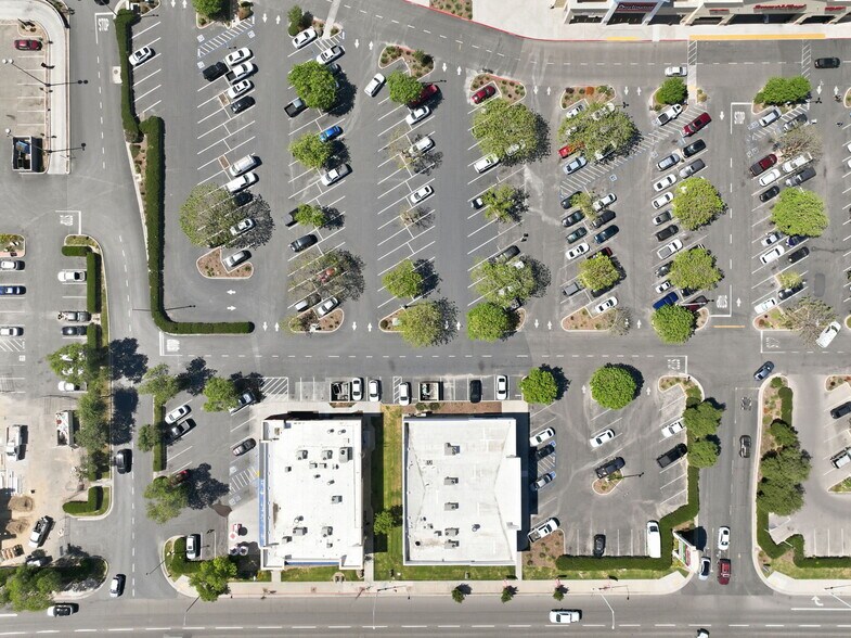More Photos Of 410 N 11th Ave, Hanford General Retail For Sale