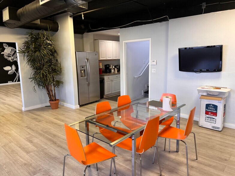 More Photos Of 6960-6972 NW 50th St, Miami Warehouse For Lease