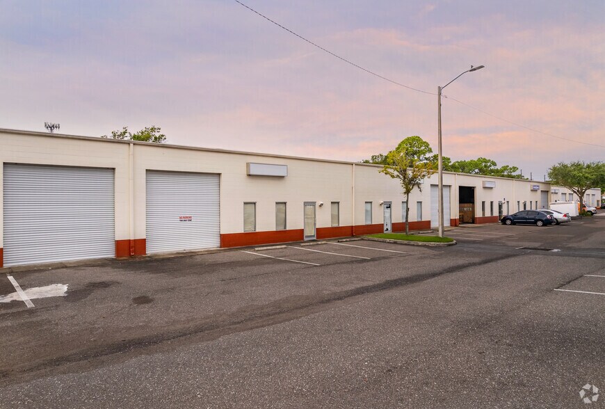 Primary Photo Of 13355 Belcher Rd, Largo Warehouse For Lease
