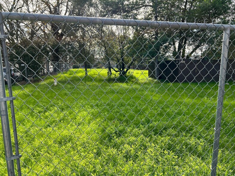 More Photos Of 270 Windsor River, Windsor Land For Sale