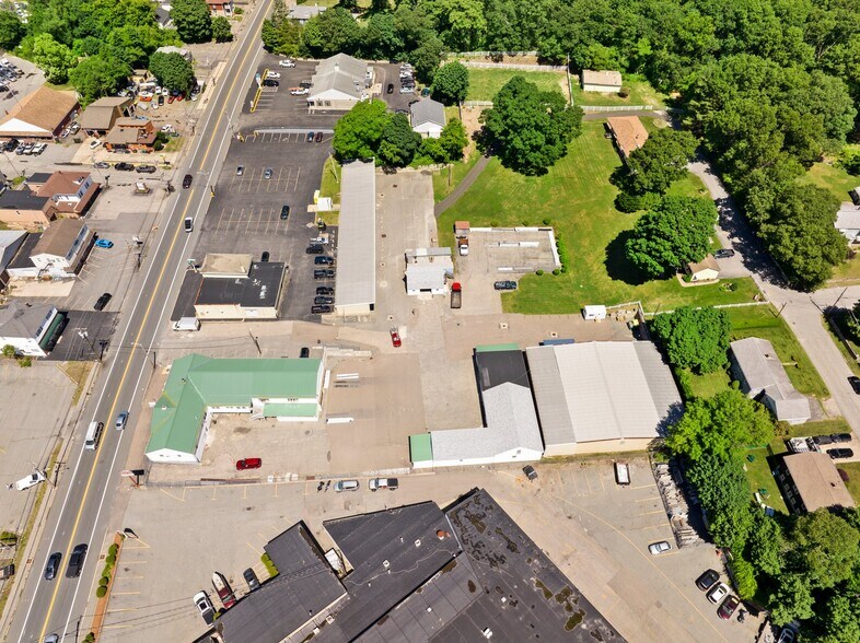 More Photos Of 830 Cumberland Hill Rd, Woonsocket Freestanding For Sale