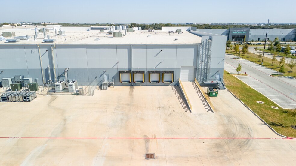 More Photos Of 8001 Industry Way, Austin Warehouse For Lease