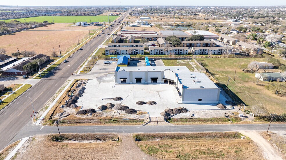 More Photos Of 1801 Rodd Field Rd, Corpus Christi Storefront For Lease