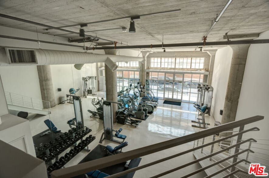 More Photos Of 1855 Industrial St, Los Angeles Apartments For Sale