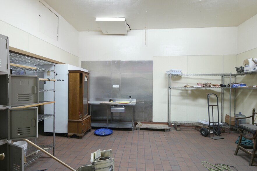 More Photos Of 111 E 5th St, Oxnard Storefront For Sale