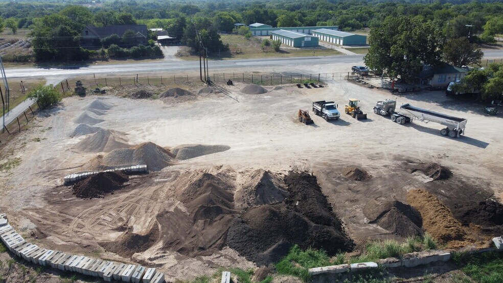 More Photos Of 1951 S Magnolia Ave, Luling Land For Sale
