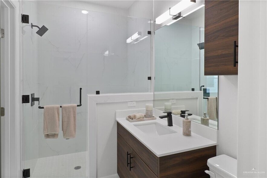 More Photos Of 519 Coves Ln, Weslaco Apartments For Sale