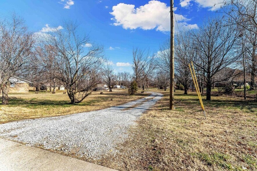 More Photos Of 804 NE J St, Bentonville Land For Sale