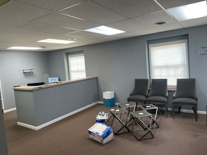 More Photos Of 4466 Darrow Rd, Stow Office For Sale