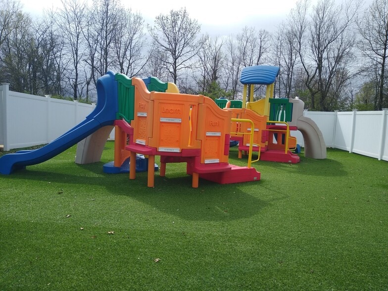 More Photos Of 7560 Sawmill Pky, Powell Daycare Center For Sale